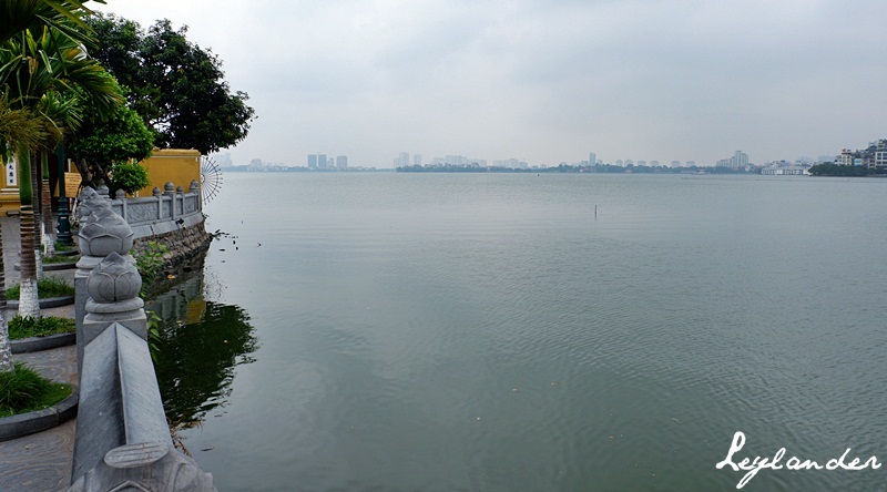 Tay Ho: An Afternoon at the Biggest Lake in Hanoi, Vietnam