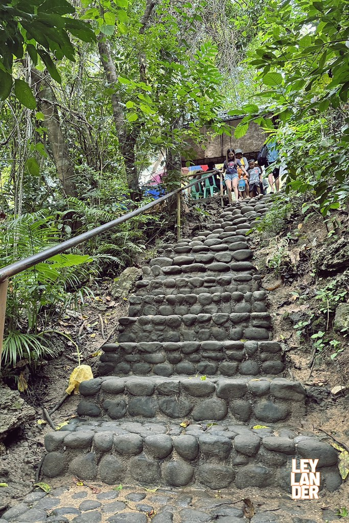 Cambugahay Falls stairs